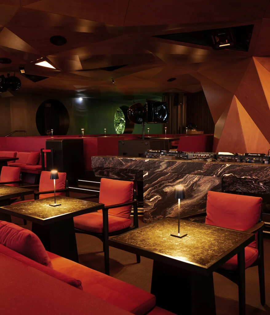 Luxury modern interior design inspiration by Poliform