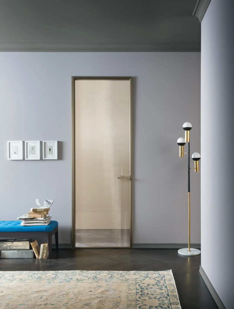 Lualdi L7 frameless glass door by Piero Lissoni in modern interior