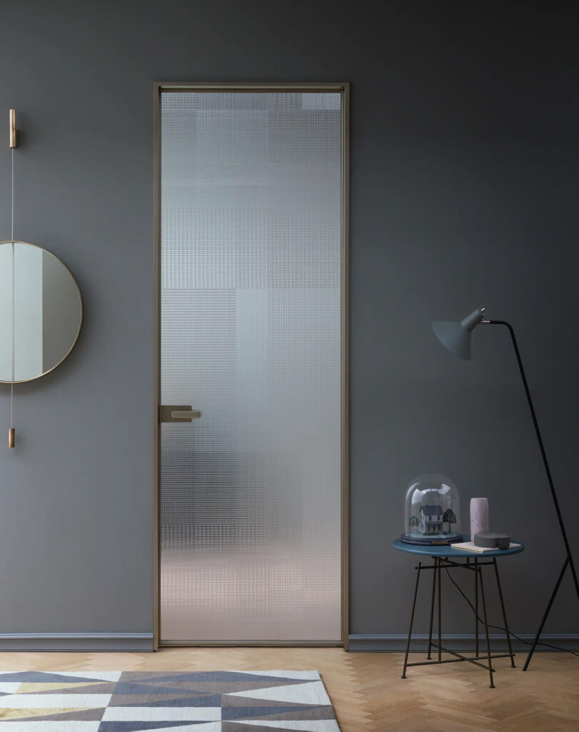 Lualdi L7 frameless glass door by Piero Lissoni in modern interior
