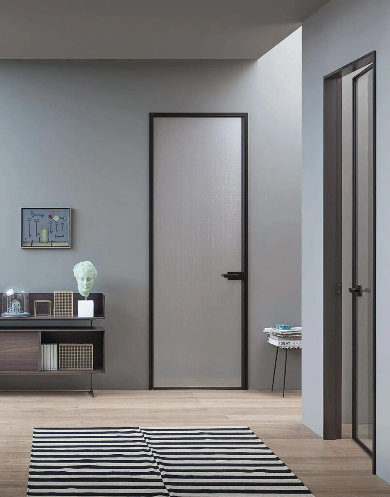 Lualdi L7 glass and aluminum interior door with black mesh finish