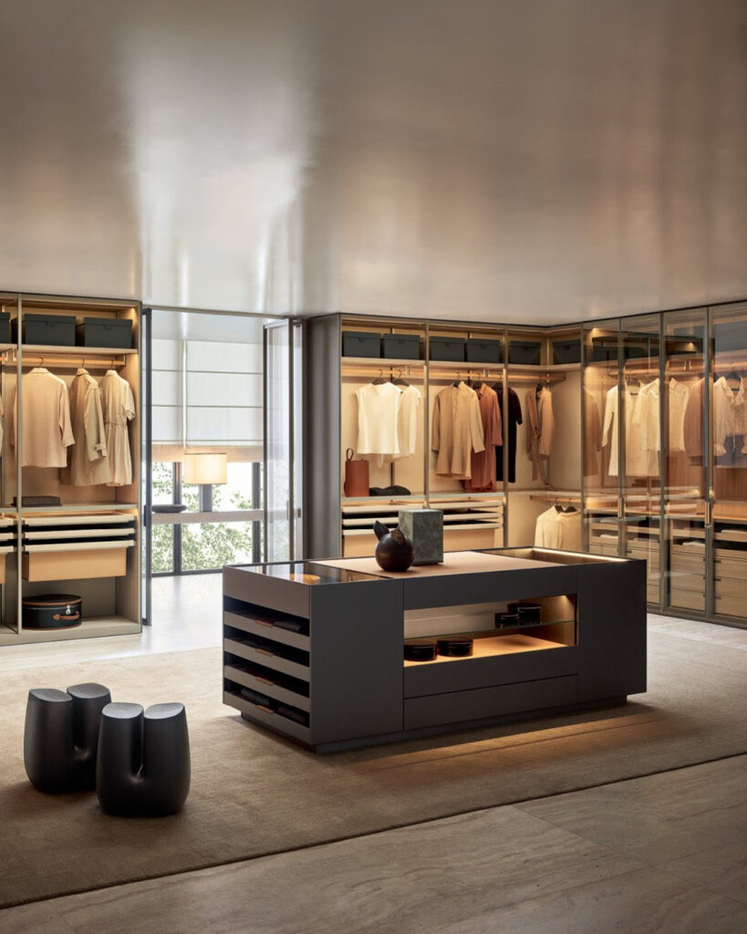 Modern bedroom closet design San Diego, Poliform Senzafine Suite